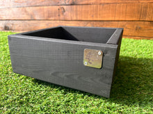 Cargar imagen en el visor de la galería, Maceta negro mate