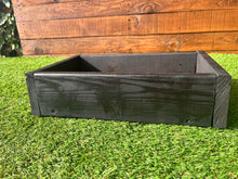 Cargar imagen en el visor de la galería, Maceta negro mate