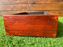 Cargar imagen en el visor de la galería, Maceta tonalidad pino oregón