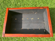 Cargar imagen en el visor de la galería, Maceta tonalidad pino oregón