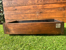 Cargar imagen en el visor de la galería, Maceta tonalidad nogal