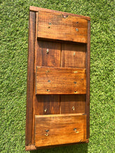 Cargar imagen en el visor de la galería, Maceta tonalidad nogal