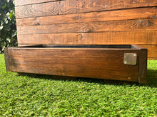 Cargar imagen en el visor de la galería, Maceta tonalidad nogal