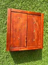 Cargar imagen en el visor de la galería, Maceta tonalidad pino oregón